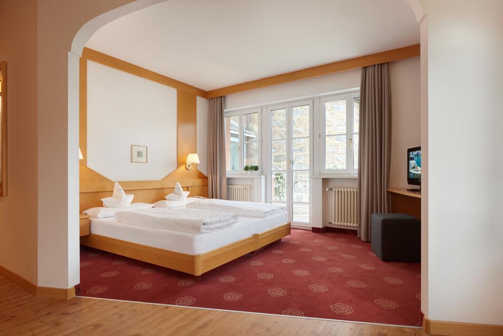 Hotel Goldene Rose Brunico Extérieur photo
